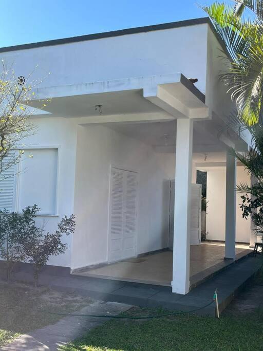 Casa Em Frente A Lagoa De - No Centro - 3 Quartos E 3 Banheiros Holiday home *